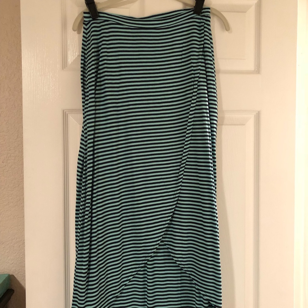 Mint green/black striped black gap skirt.